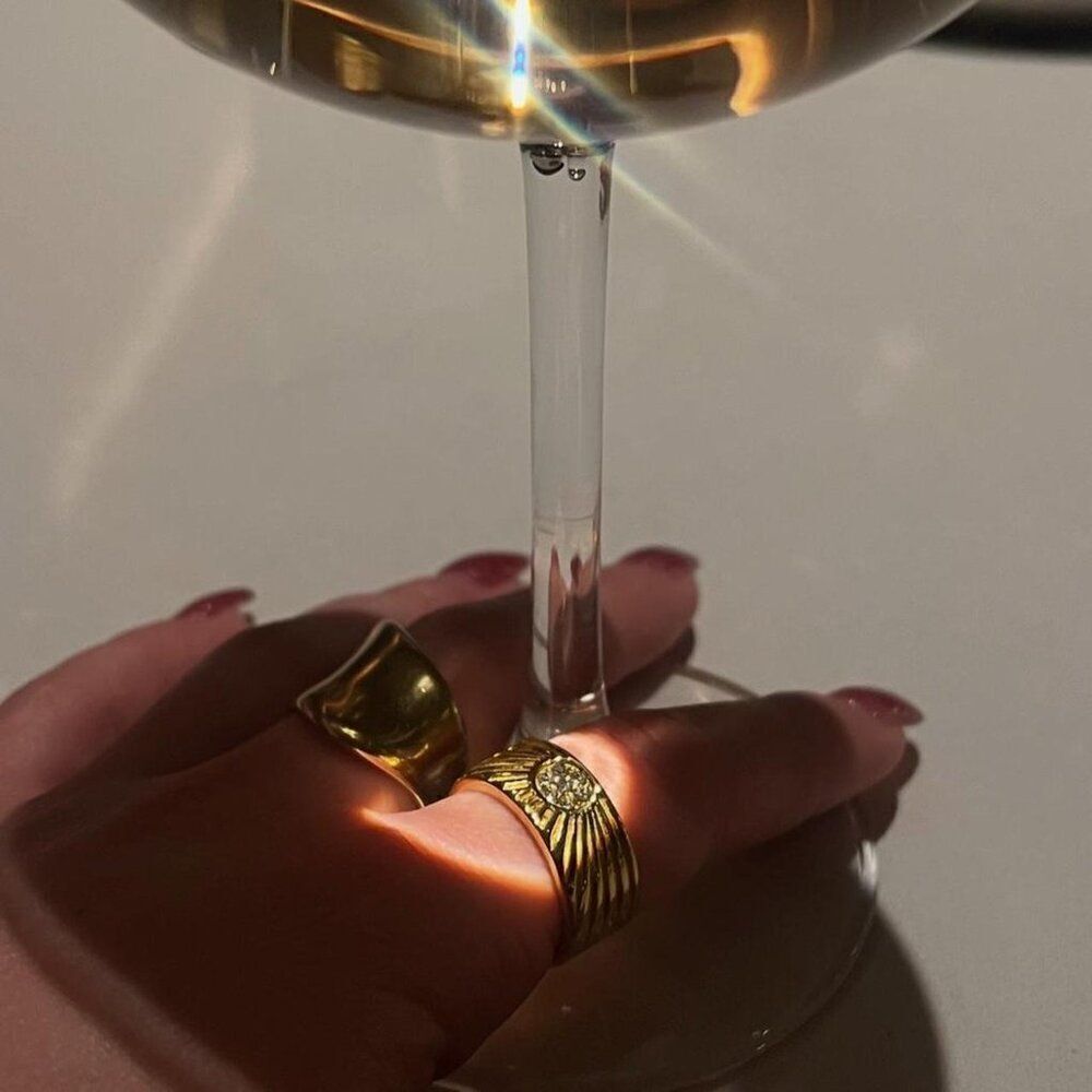 New! “Soline” Ribbed Gold Ring - Picture 4 of 5